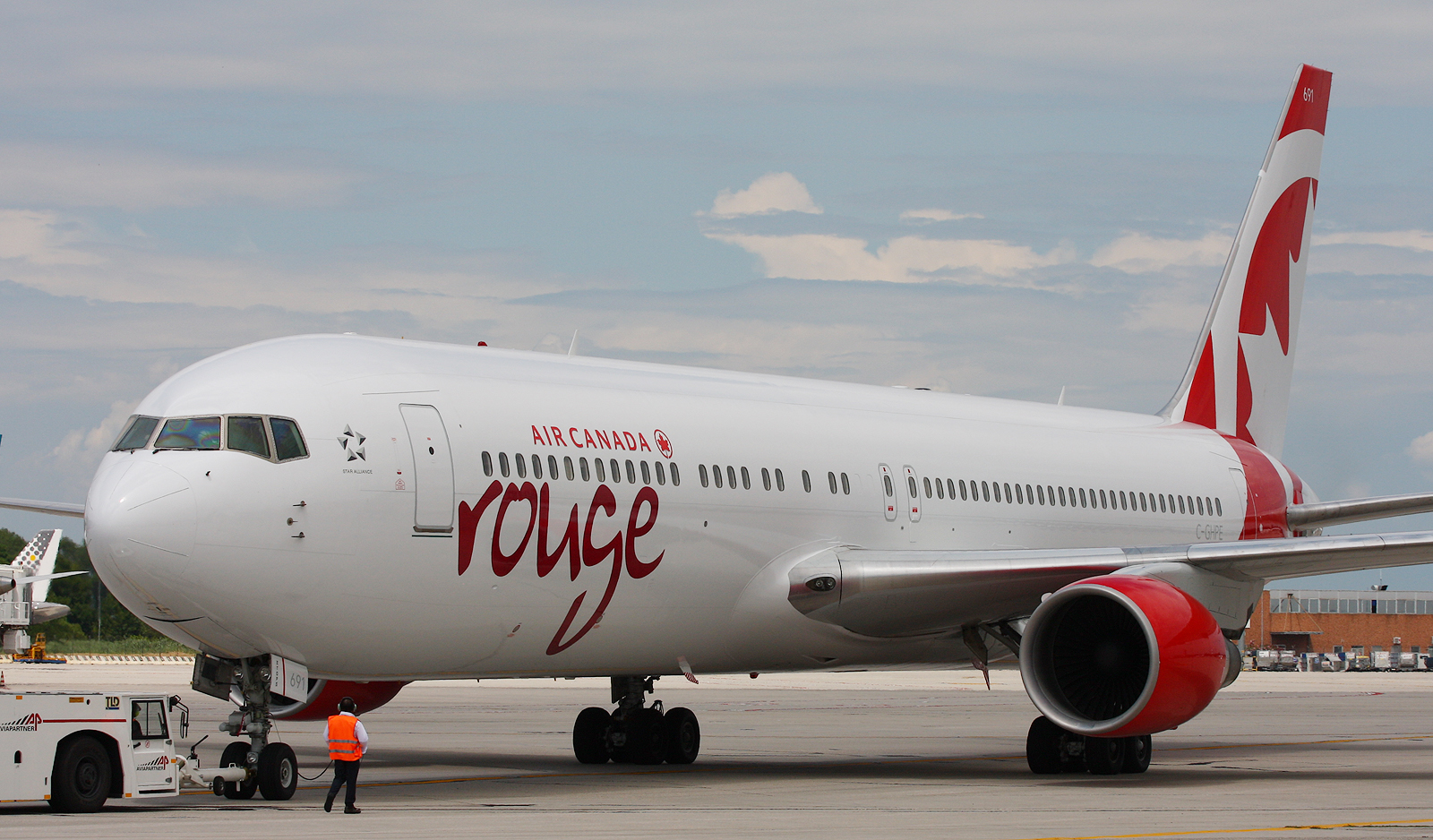 VCE - 04.07.2013 (Erstflug Air Canada Rouge) Tu7v