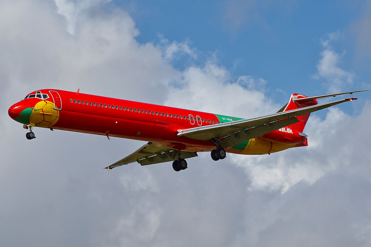 [06/08/2014] Mc Donnell Douglas MD-83 (OY-RUE) Danish Air Transport ZCicM8