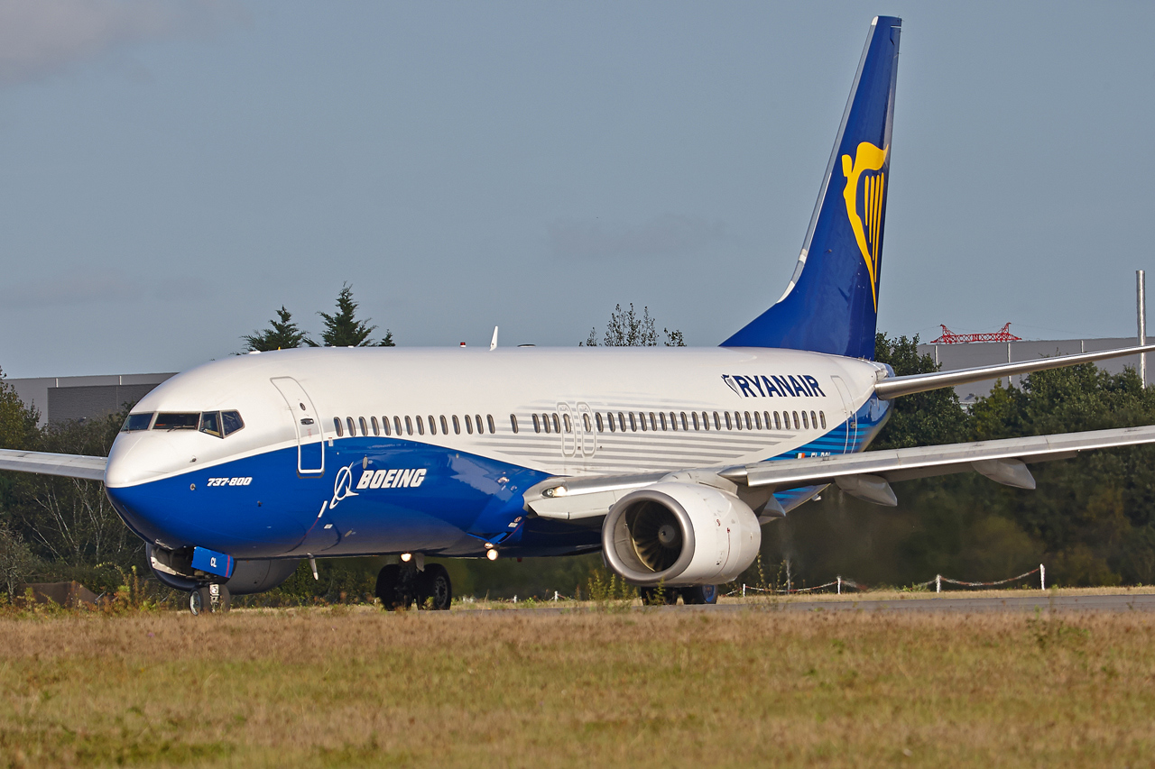 [19/10/2014] Boeing B737-800 (EI-DCL) Ryanair : "Dreamliner n/cs" Azborx