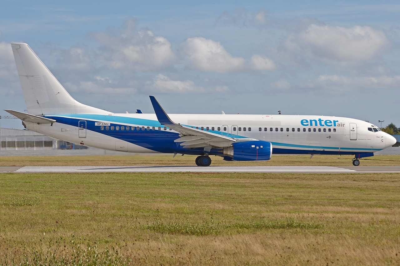 [12/10/2014] Boeing B737-800 (SP-ENU) Enter Air TACV Basic C/S RrMHwt