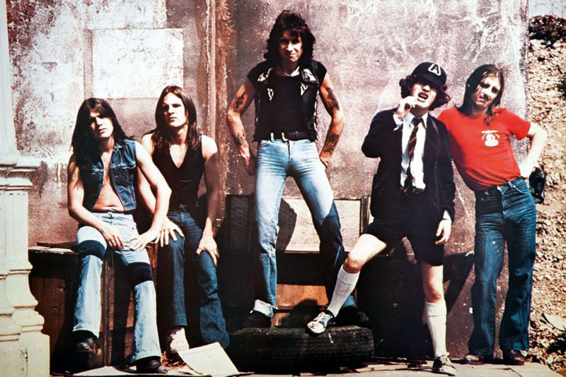 AC/DC - Live '74: Soul Strippers (2014)  L1p5P1