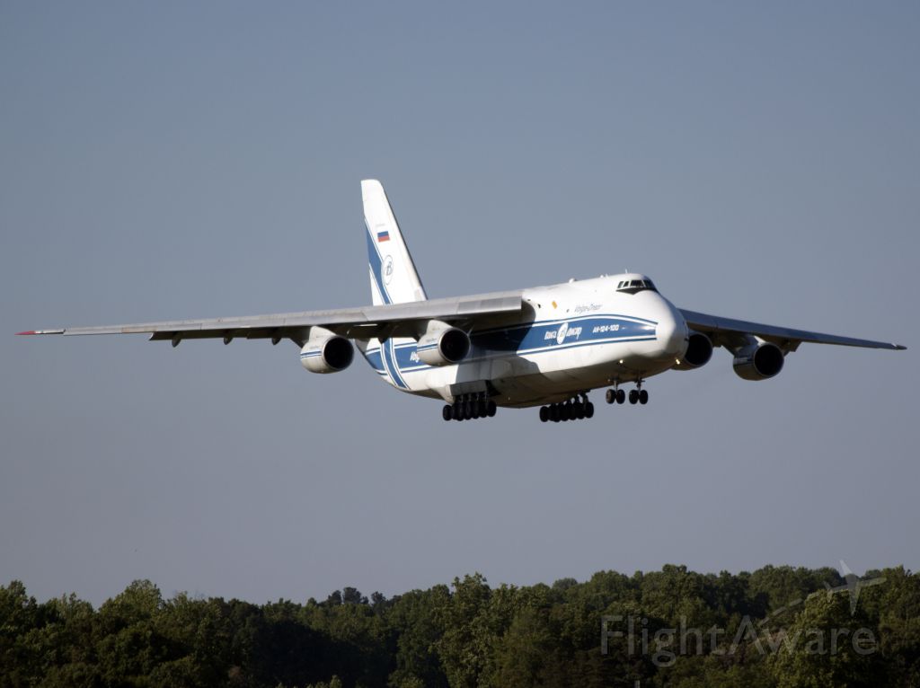 [27/05/2016] Antonov An124 (RA-82046) Volga-Dnepr Airlines   FpFnkL