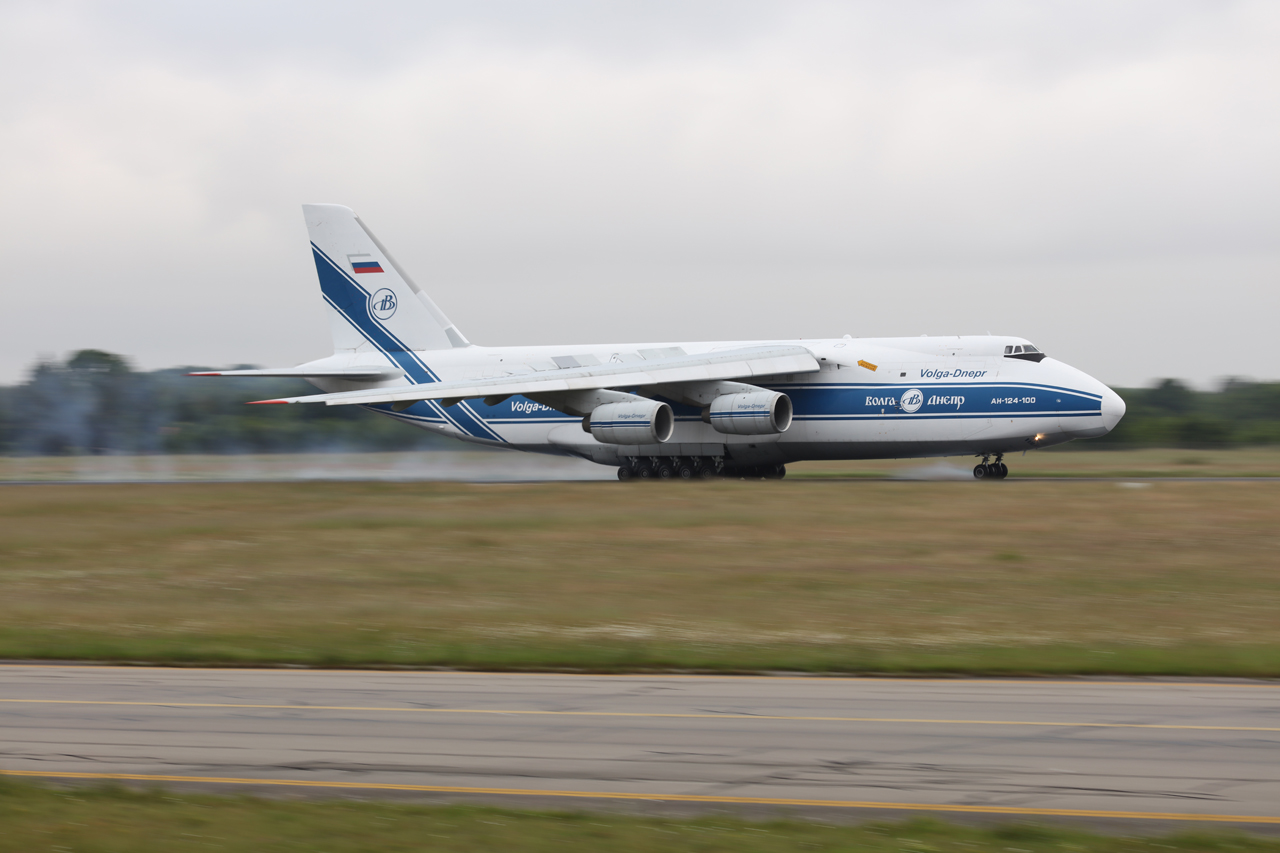 [03/06/2016] Antonov An124 (RA-82078) Volga-Dnepr Airlines  Txoavz