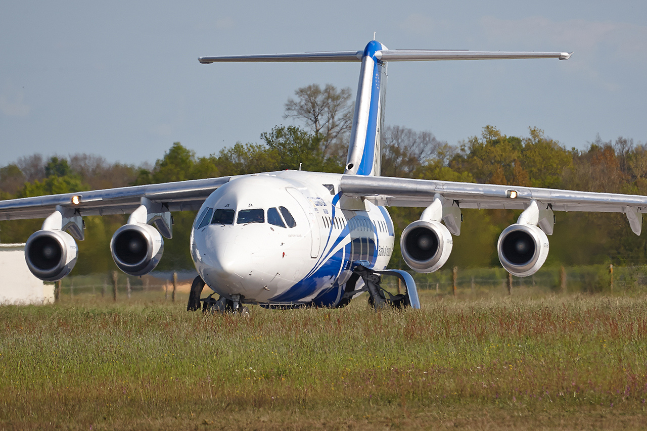 [01/05/2016] Avro RJ85 (EI-RJX) Cityjet Leinster Rugby c/s 7Hg642