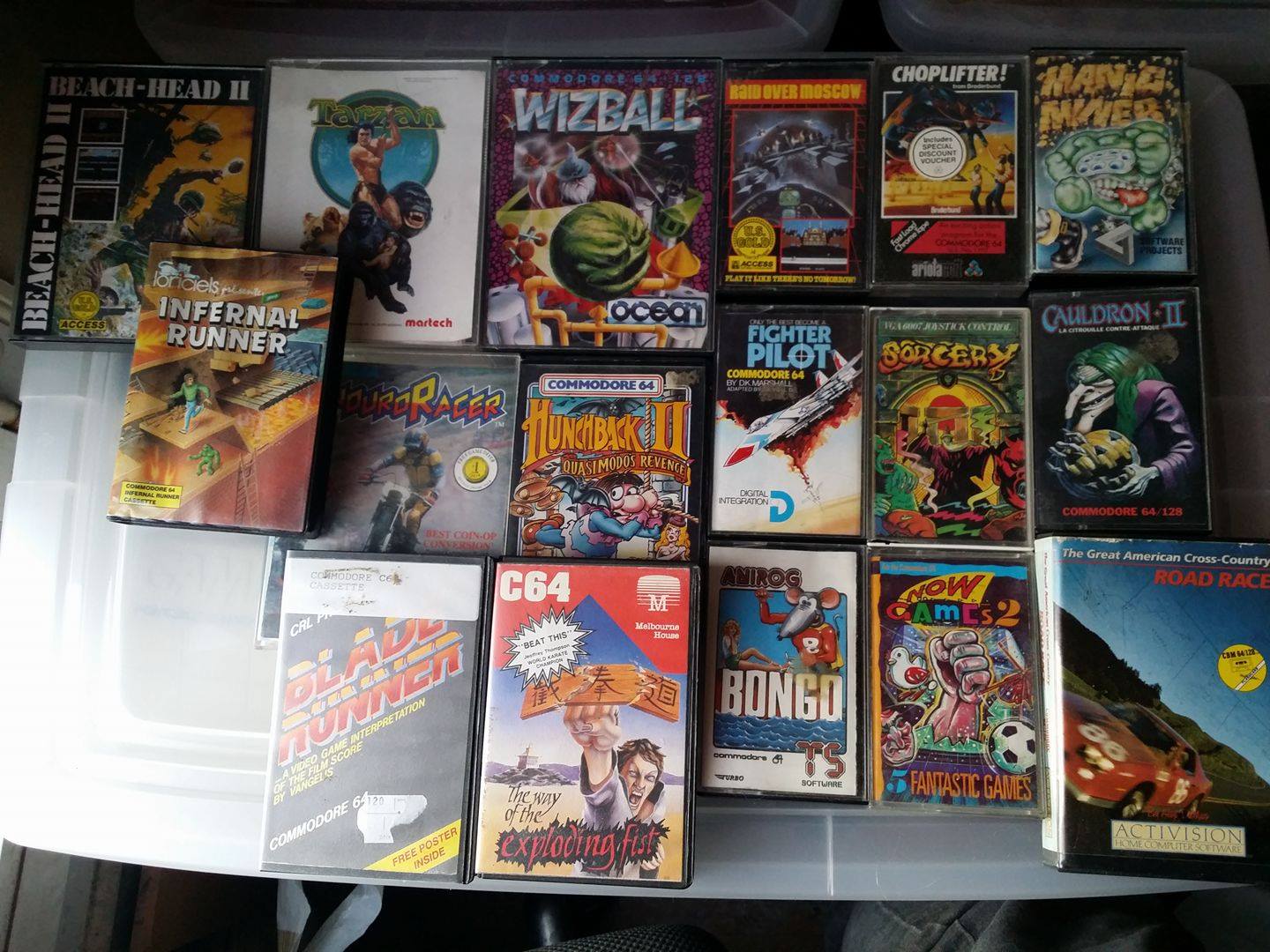 [ECHANGE] Lot de jeux C64 en boîte + notice ZvwrHF