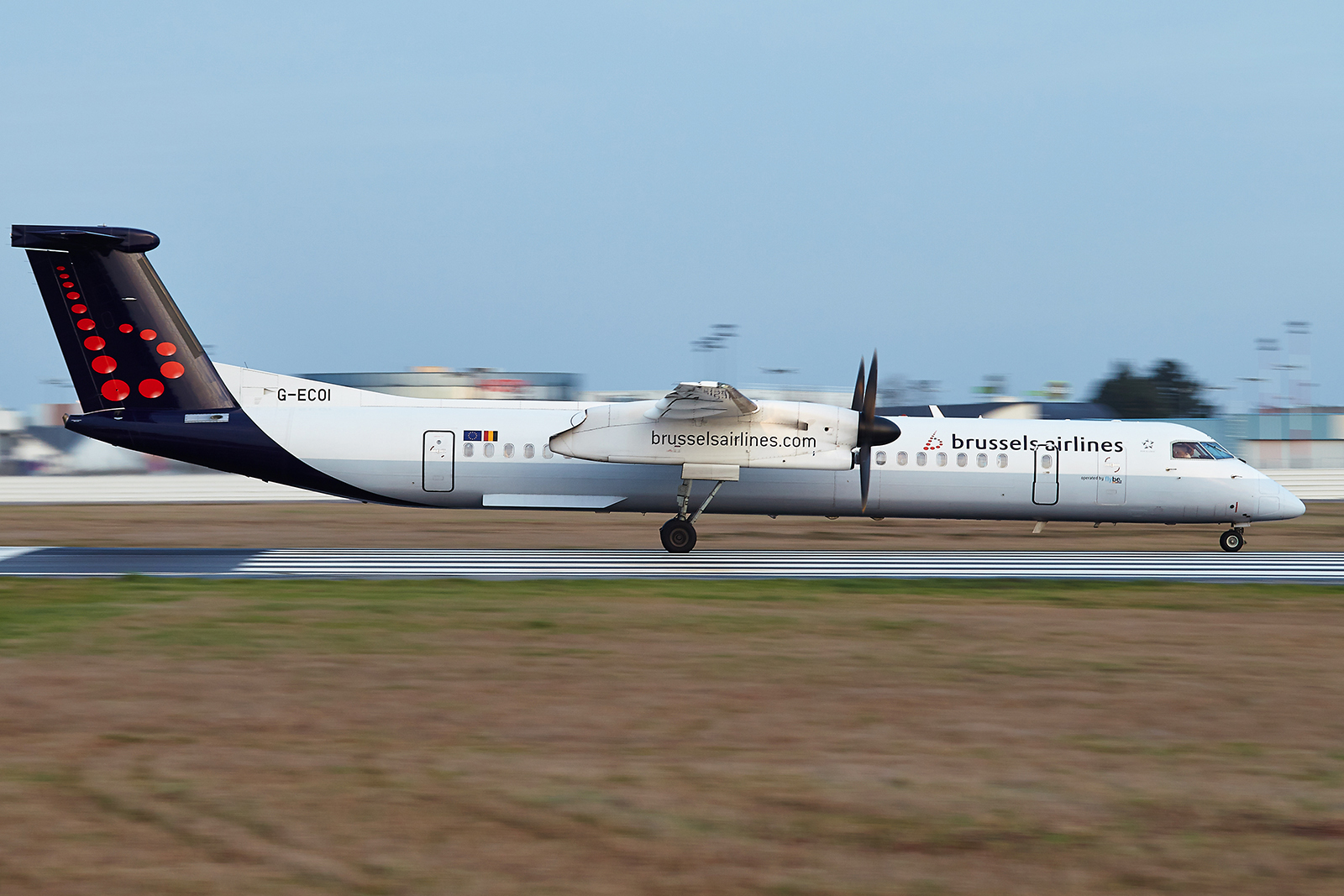 [05/03/2017] Dash8 (G-ECOI) Brussels Airlines SajqNR