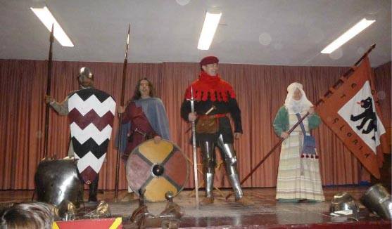 Clase medieval infantil en el Colegio "Ciudad de Valencia" (Madrid) GbXioJ