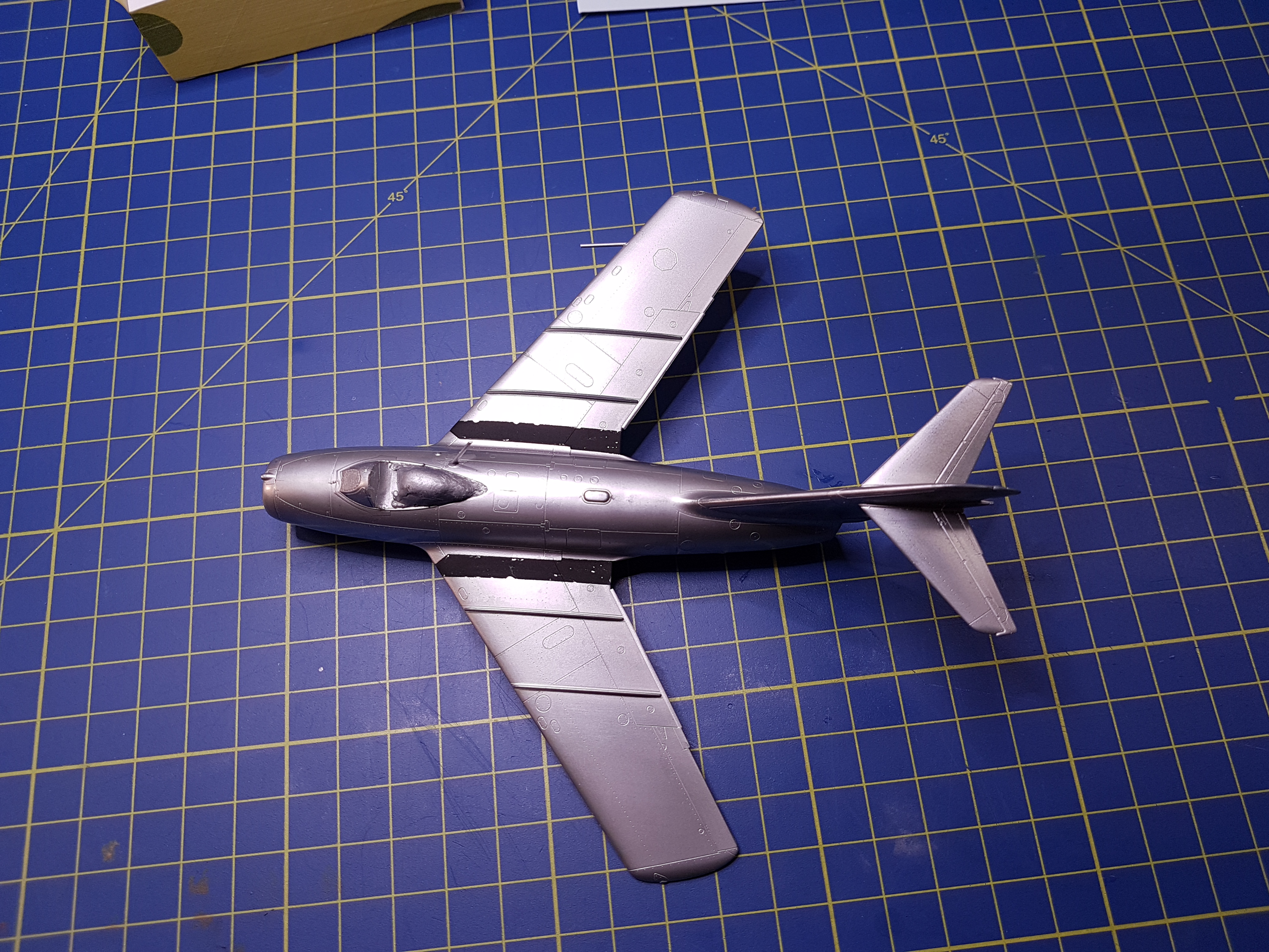 Eduard 1/72 MIG-15 - Sida 2 BsHqEY