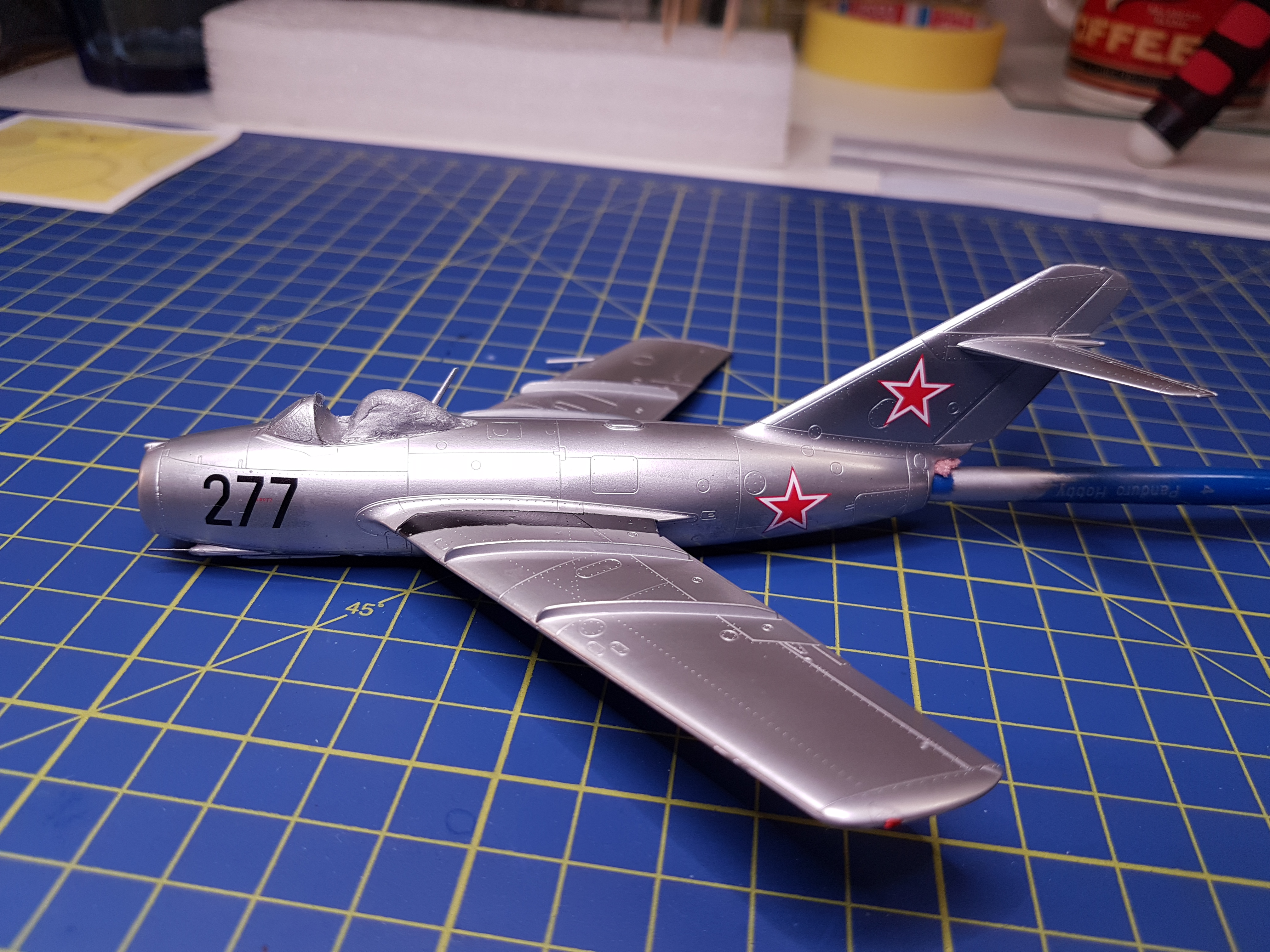 Eduard 1/72 MIG-15 - Sida 2 6FdLuj