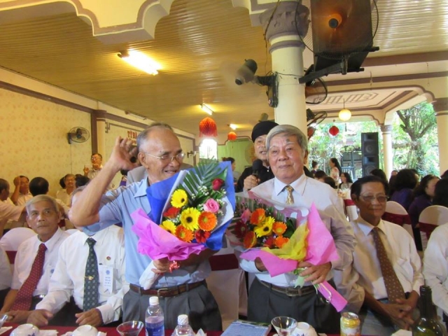 tang - NGÀY   23/10/2016  - NGÀY   ĐẠI ĐOÀN VIÊN QUỐC HỌC  KHÓA 1967 -1974  Vu3dHF