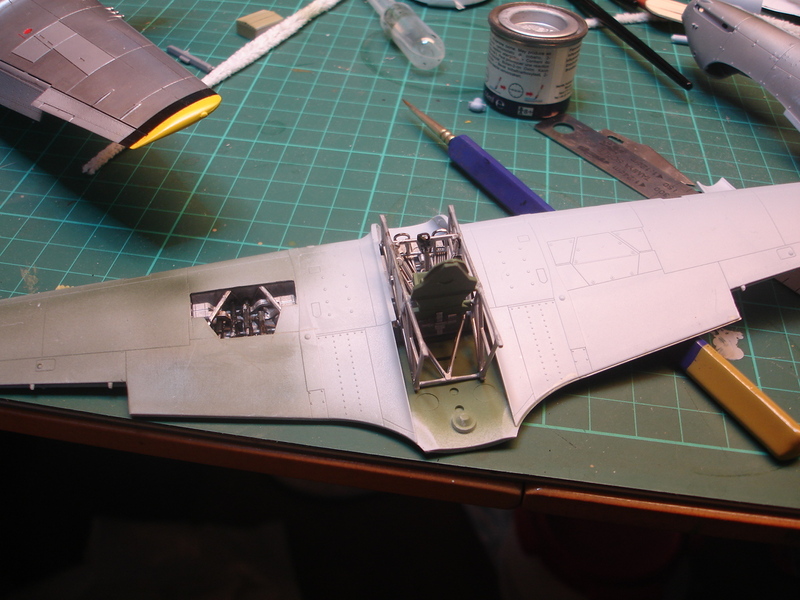 (MONTAGE PROJET AA) Hurricane MKI 1/48 - Page 5 JRKAUN