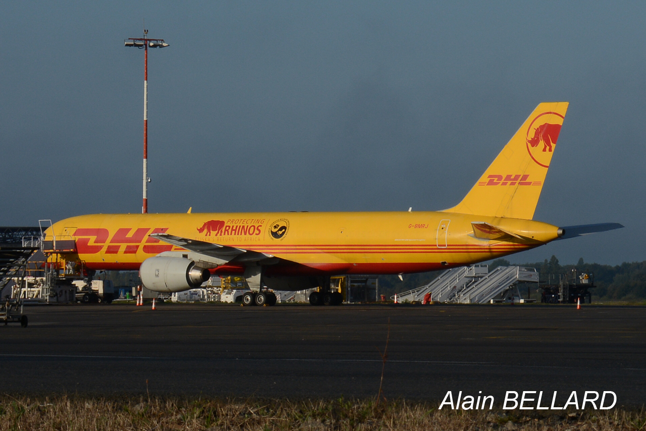 [29/09/2016] Boeing 757-236(SF) DHL déco rhinos WxWDaQ