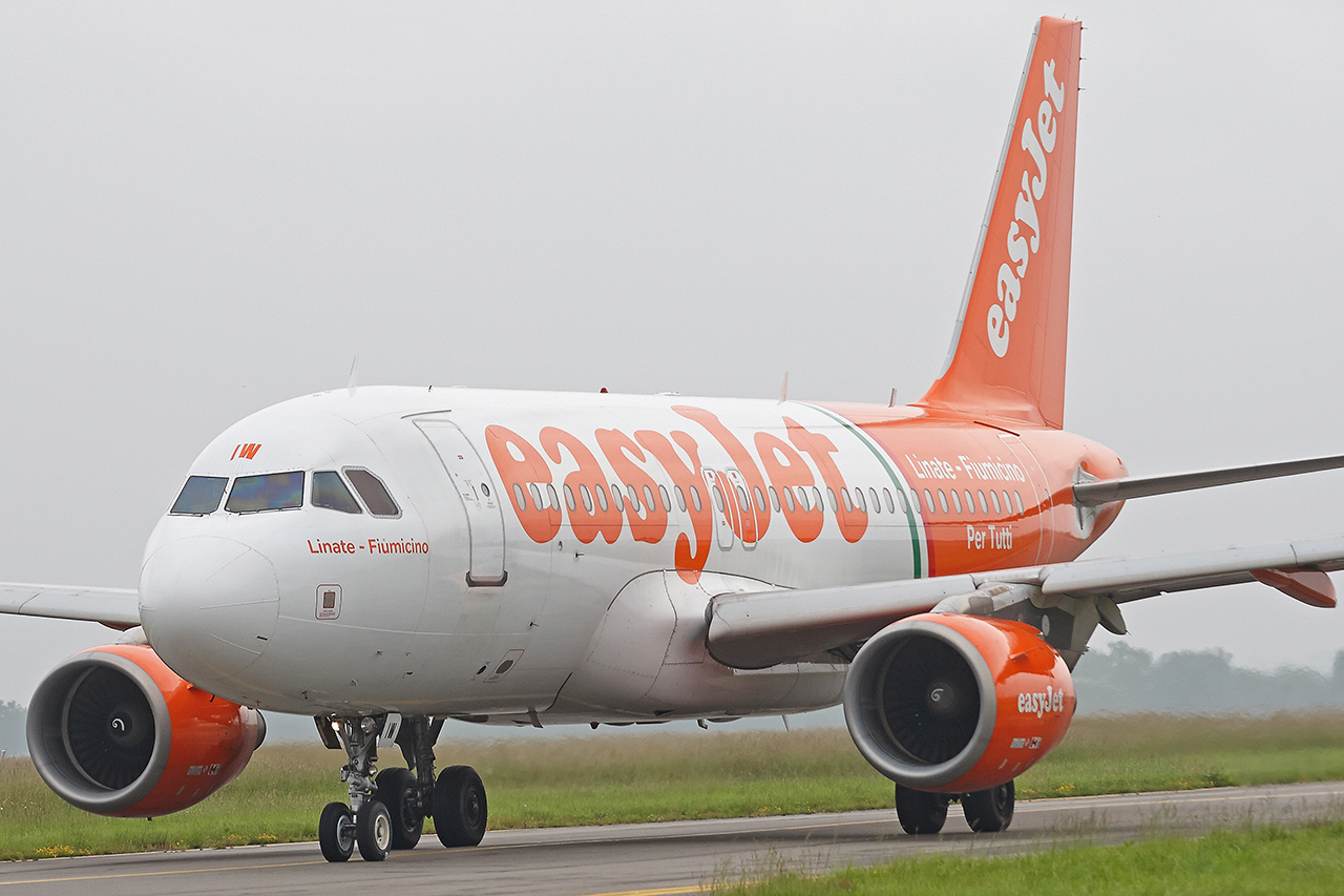 [29/05/2016] Airbus A319 (G-EZIW) EasyJet "Linate - Fiumicino" c/s 79XQ6v