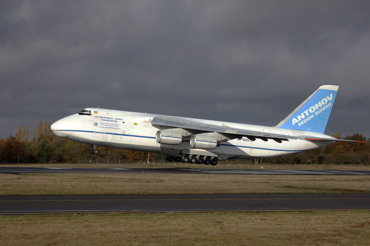 [17/11/2016] Antonov An124 (UR-82072) Antonov Bureau Design   GDW2zz