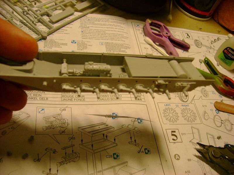 [Thunderbird]Sd.Kfz. 251/17 Ausf C 1/35 Dragon.... Up du 01/10...peinture en cours.... 23566804