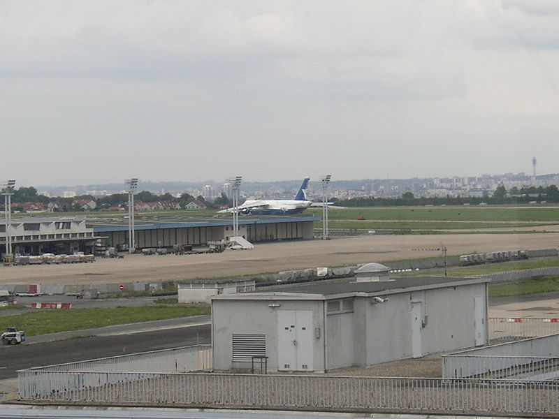 ANTONOV 124-100 A ORLY An124og0