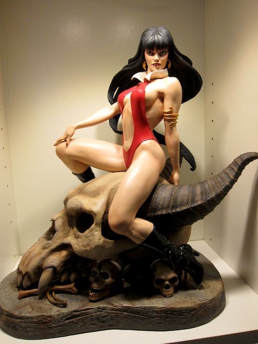 [Sideshow] Vampirella Premium Format - SAIU! Confira as fotos! - Página 5 Img1598qx