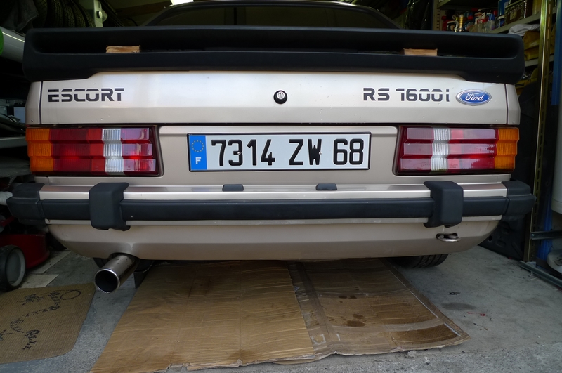 Reconversion de mon Escort MK3 Ghia en Escort RS 1600i - Page 8 P1070162z