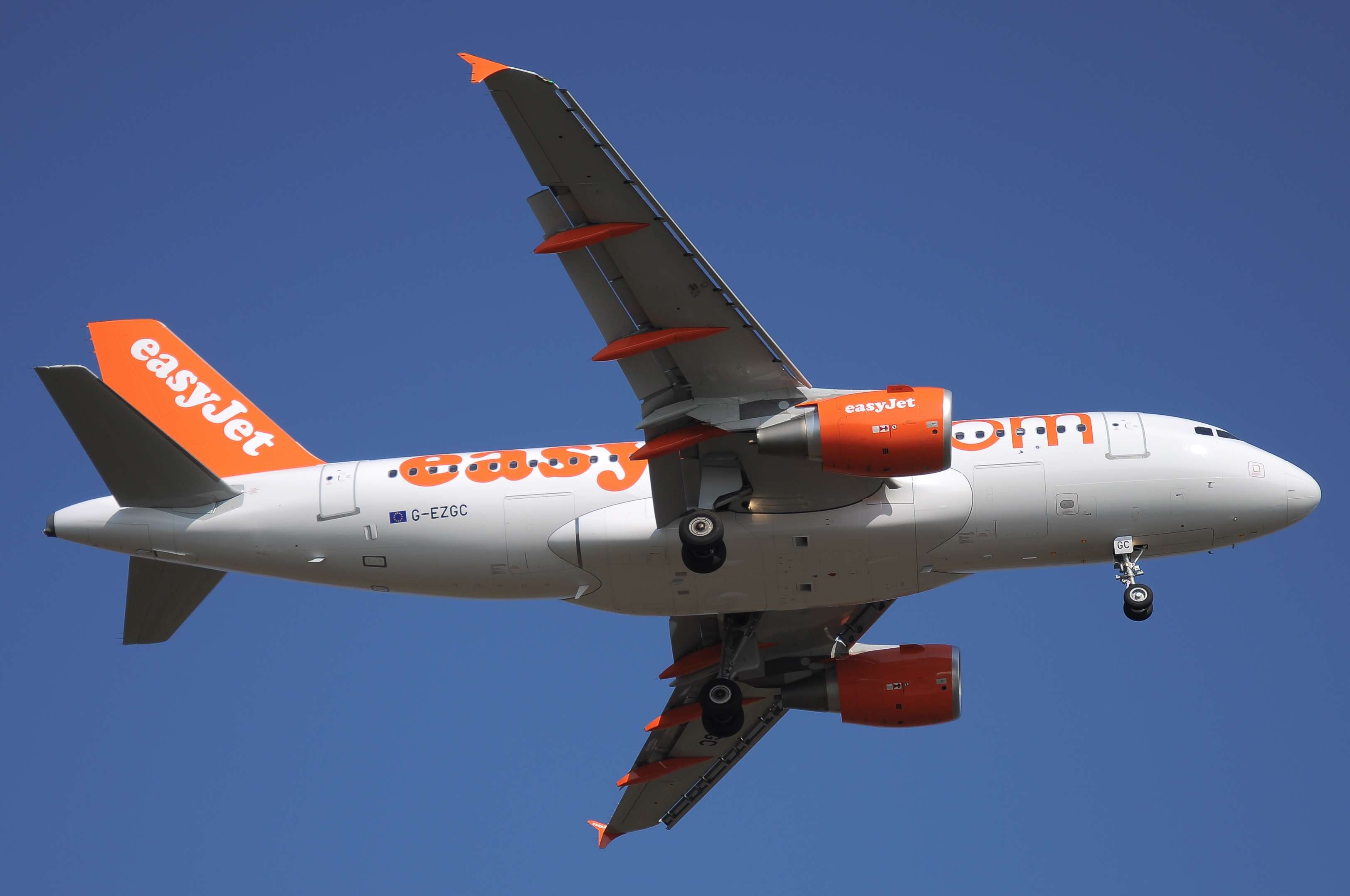 Aeroportul Bucuresti ( Henri Coanda / Otopeni ) - Octombrie 2010 006easyjetgezgcairbusa3