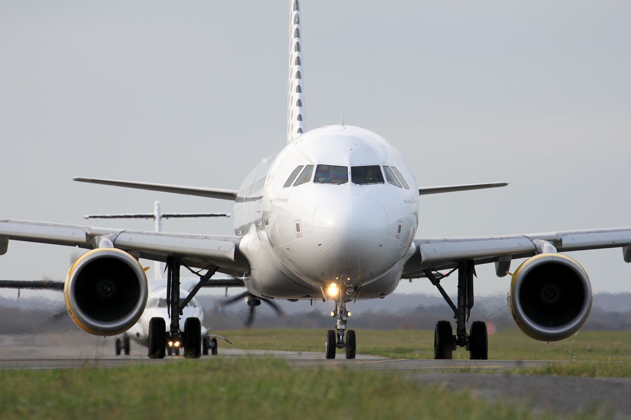 Star Air Boeing 767 OY-SRF & Divers le 19.12.13 L8ka