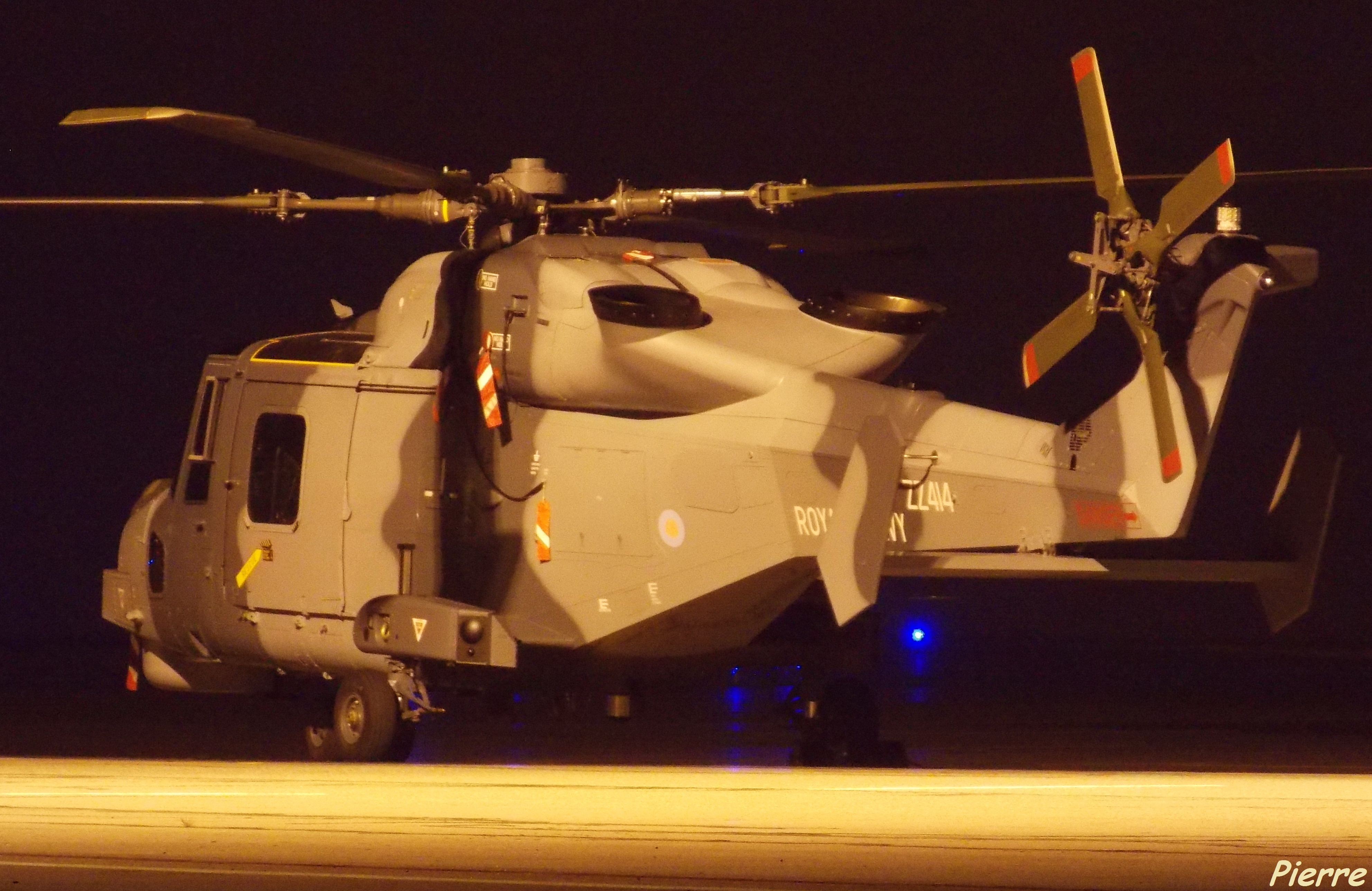 Royal Navy  AgustaWestland AW159 Wildcat & Lynx le 18 & 19.11.13 - Page 2 E56r