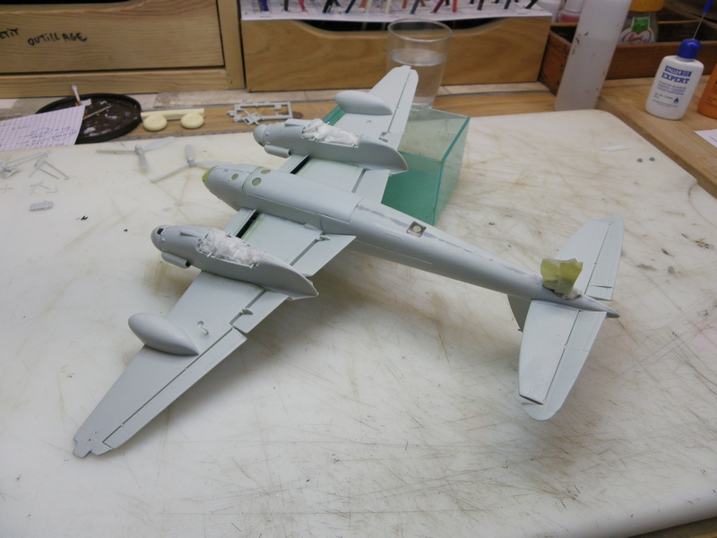 [Revell] De Havilland Mosquito B Mk.IV  1/48 - Page 2 Imgp3261f