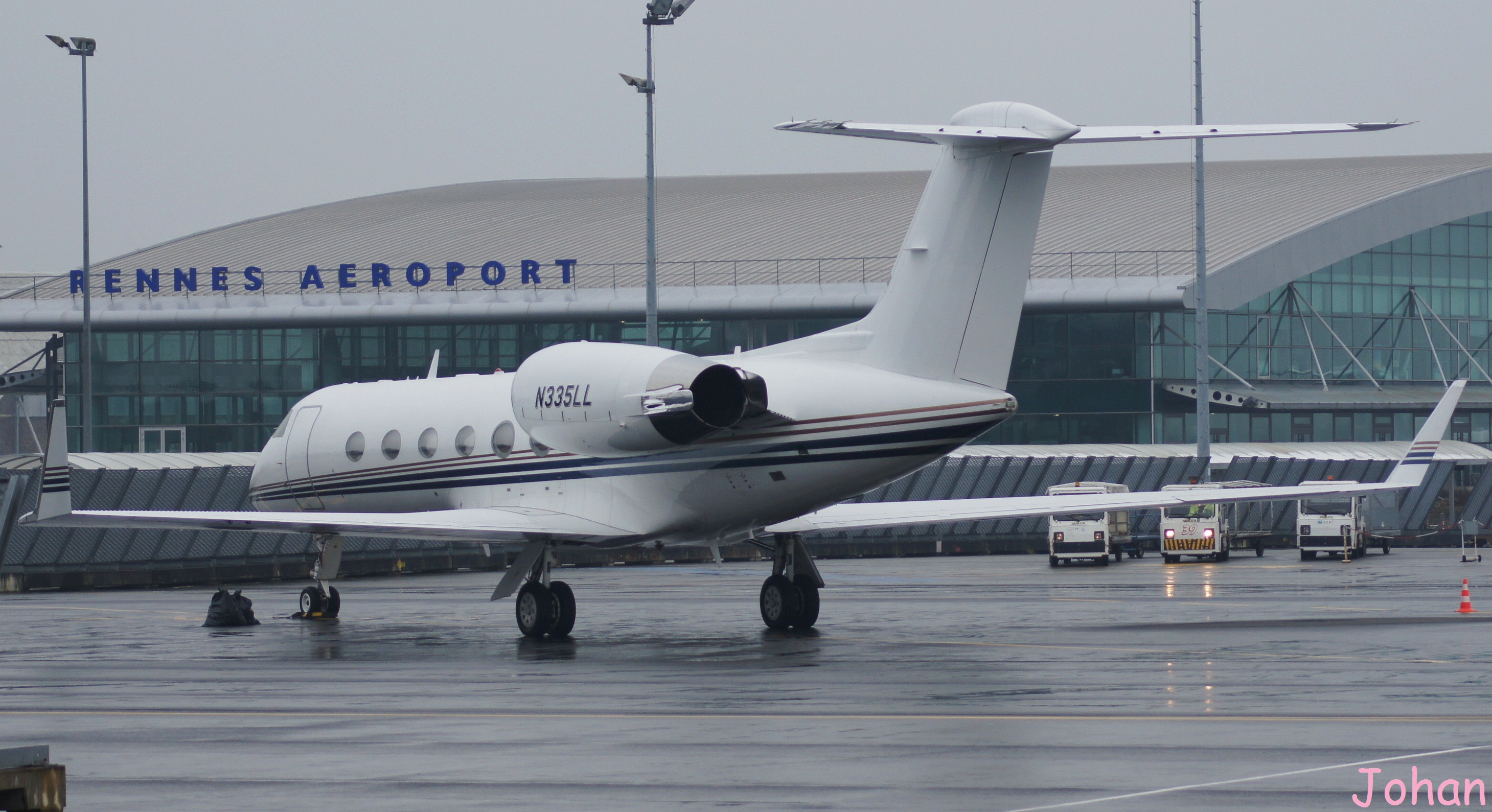 Gulfstream Aerospace G-IV N335LL le 20.01.2013 Diversle200112