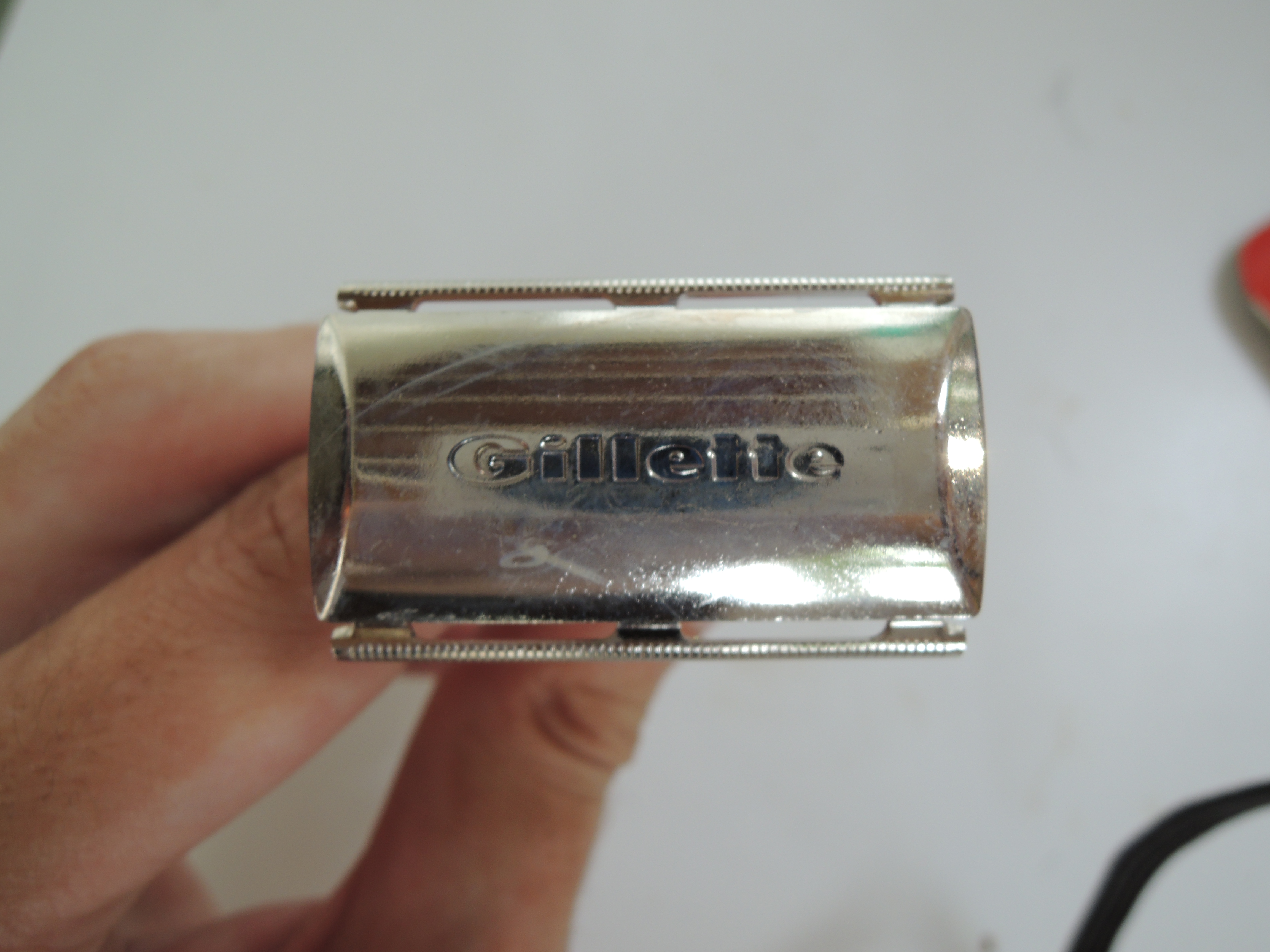 Gillette Tech (1966) - peigne fermé 3 pièces Q6g2