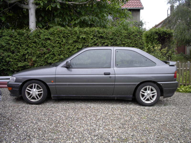 Ma nouvelle Escort XR3i 16 V 1.8 130 CV de 92 Pdr3828