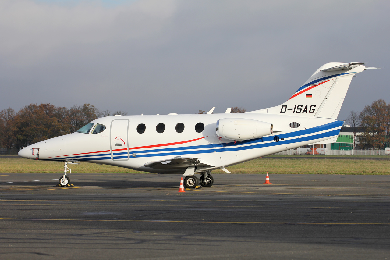 Gulfstream G-V-SP N918SM + Divers le 18.12.13 - Page 2 8zdr