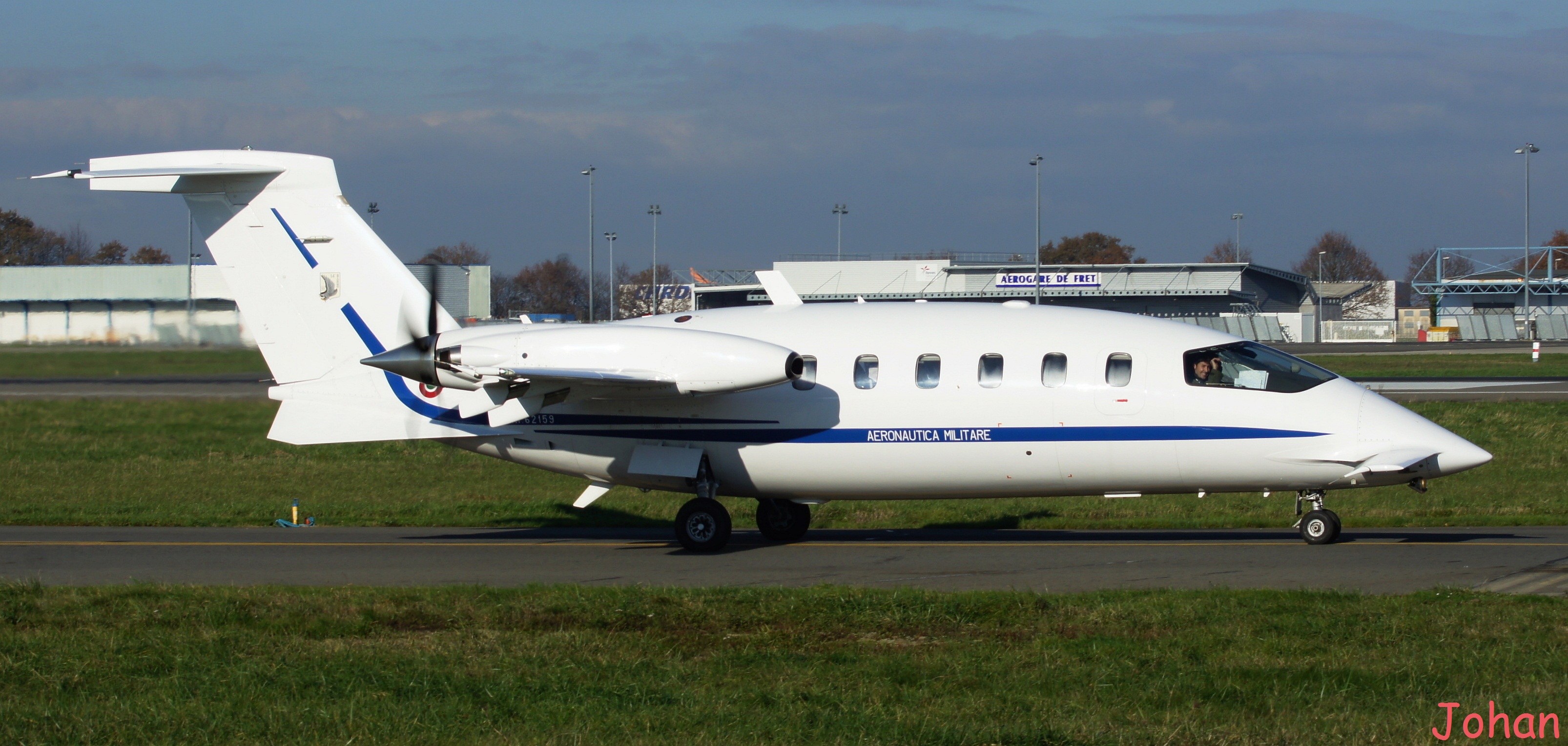 Piaggio P-180AM Avanti MM62159 Italian Air Force le 01.12.12 Diversle011221