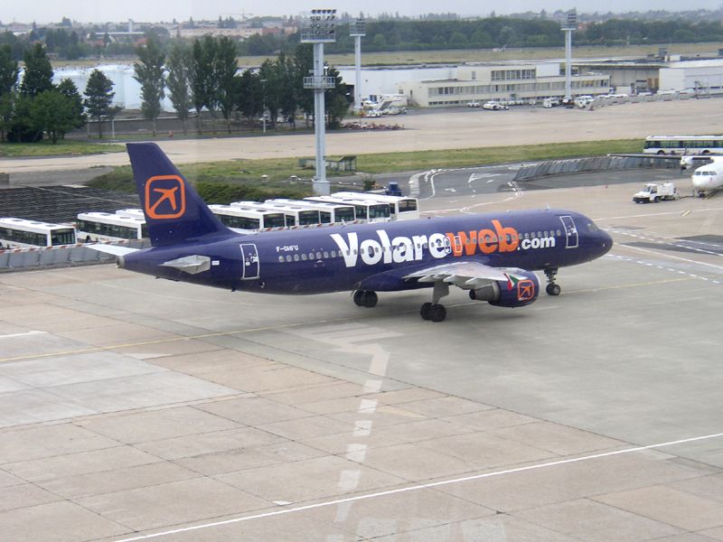 Orly 9 aout 2006 Volarevu2