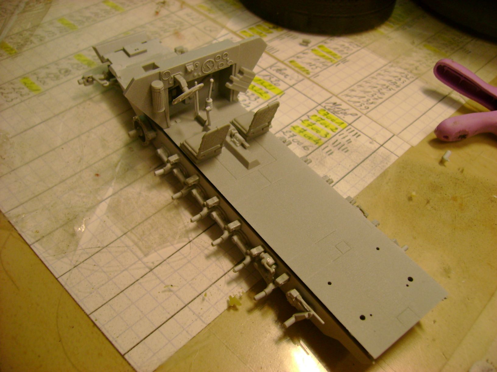 [Thunderbird]Sd.Kfz. 251/17 Ausf C 1/35 Dragon.... Up du 01/10...peinture en cours.... 74180774n