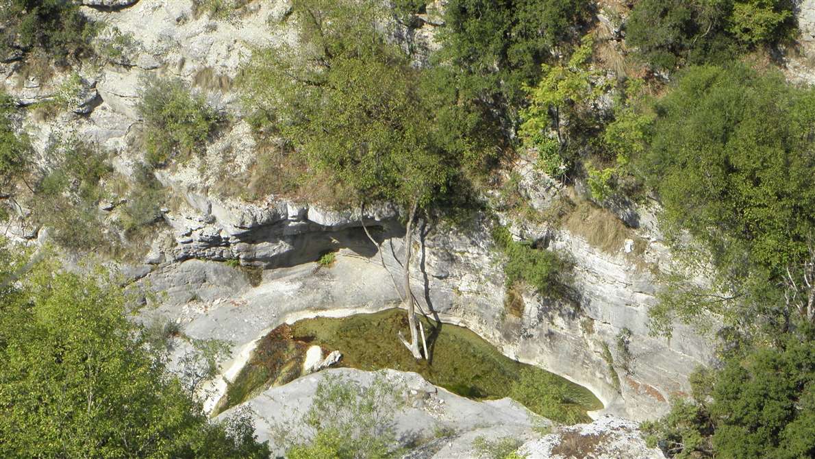 6194 χιλιόμετρα  (+1000 ποδαράτα)– 63 ημέρες – 311 λτ βενζίνης  Zag11p9160171