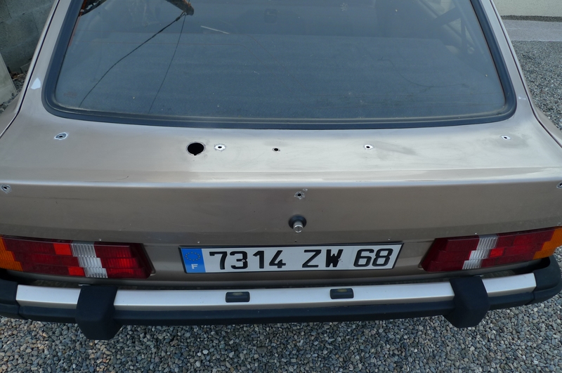 Reconversion de mon Escort MK3 Ghia en Escort RS 1600i - Page 6 P1050836a