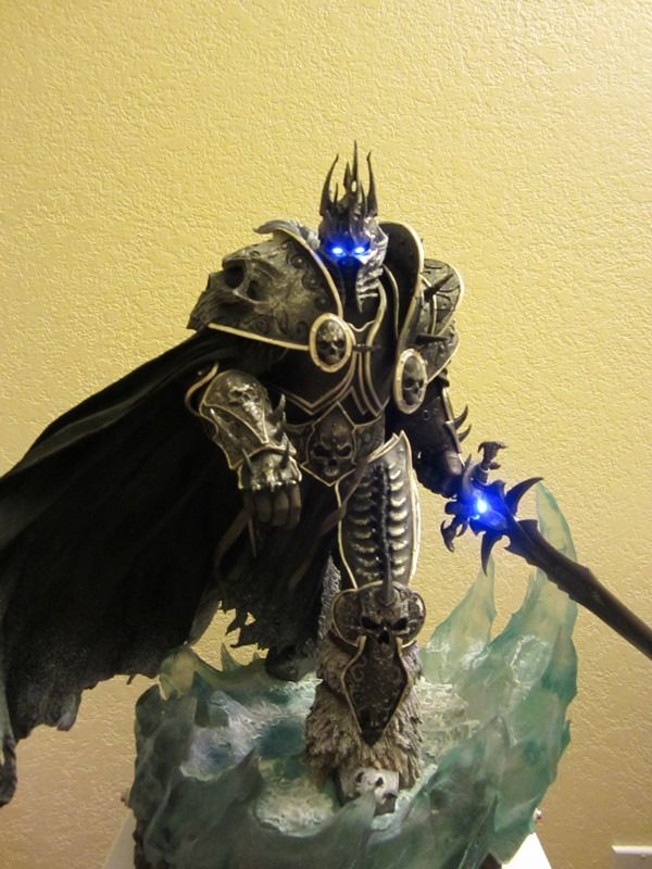 [Sideshow] Arthas World of Warcraft Statue - Lançado! - Página 3 003sqh