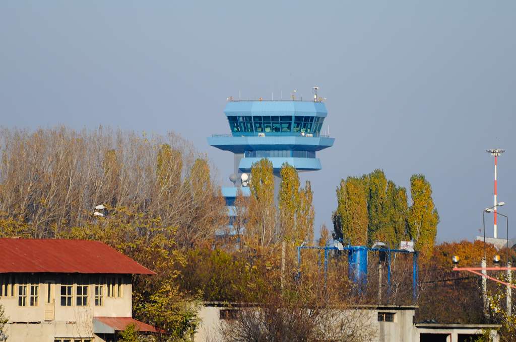 Aeroportul Bucuresti ( Henri Coanda / Otopeni ) - Noiembrie 2010  012dsc5639