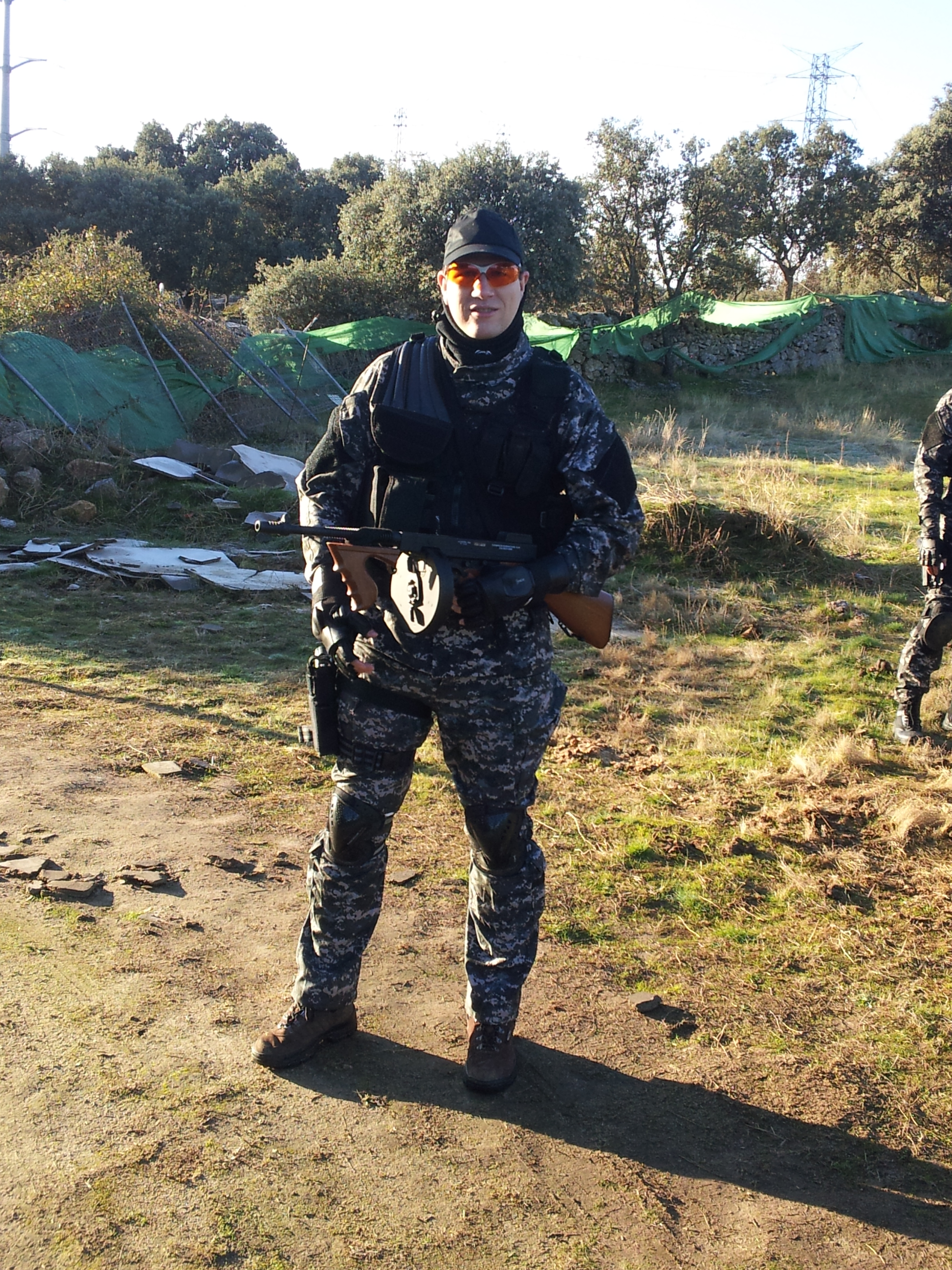 Estos somos M.A.D (Madrid Airsoft DESPERADOS) 20111127092954