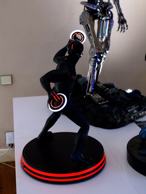 [Sideshow] The Rinzler Statue – TRON: Legacy - FOTOS OFICIAIS!!! Rinzler44