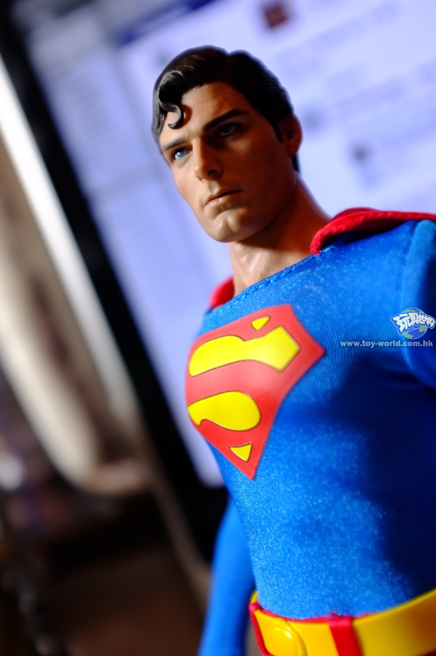 HOT TOYS - Superman (Christopher Reeve) 1110122353ca5df8fa6cd4d