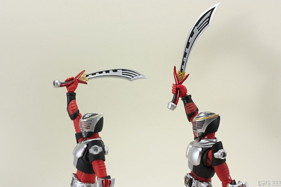 [Bandai] S.H.Figuarts Kamen Rider Kabuto - Renewal Ver. - Página 3 Mg2908