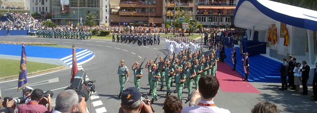 LOS REYES PRESIDEN DÍA DE LAS FUERZAS ARMADAS EN MÁLAGA Fuerzasarmadasreyes647