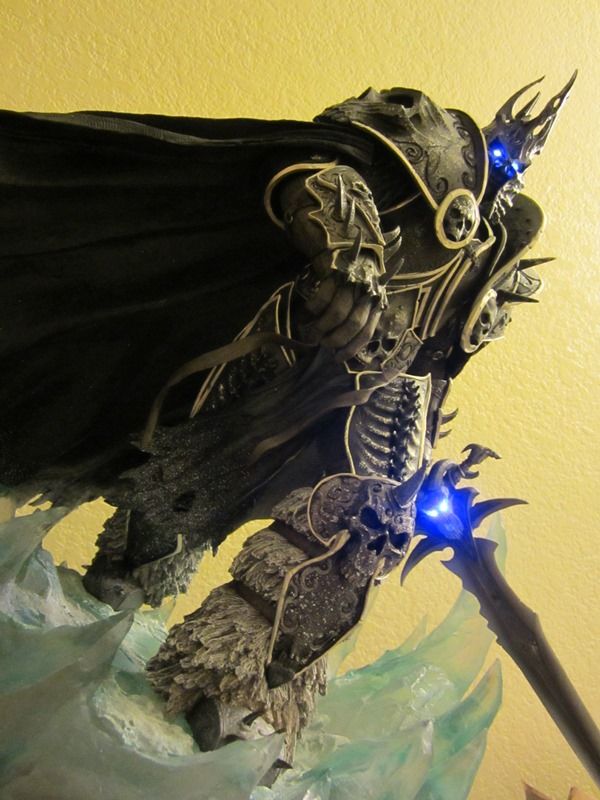 [Sideshow] Arthas World of Warcraft Statue - Lançado! - Página 3 013eyo