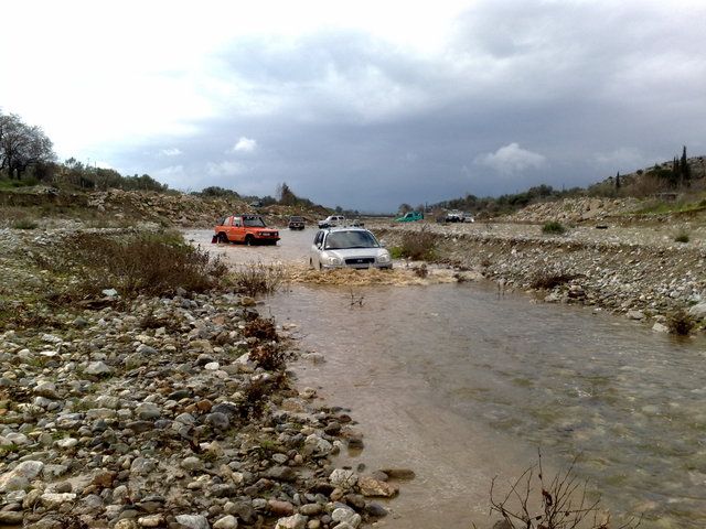 ΑΝΑΒΑΣΗ ΠΟΤΑΜΟΥ ΛΗΛΑ -ΚΑΤΑΦΥΓΙΟ  15-02-09 15022009519sh5