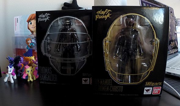 [Bandai] S.H. Figuarts  DAFT PUNK - Página 3 8t09