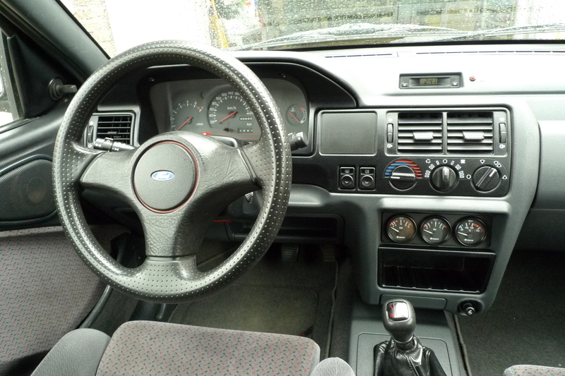 Reconversion de Mon Escort MK5 EFI en XR3i 16V - Page 11 P1020811n