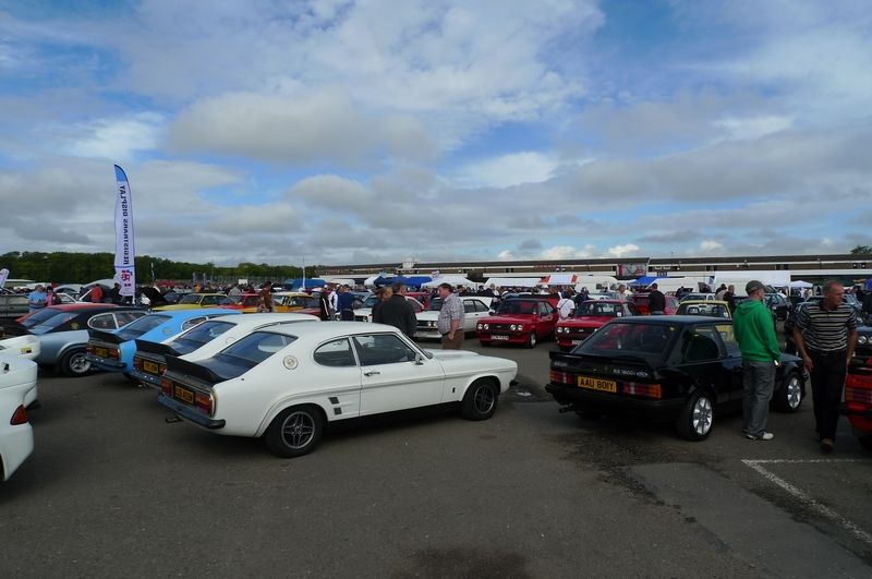 Meeting Donington 2011 (Angleterre) + de 500 Photos à voir !!! P1050678m