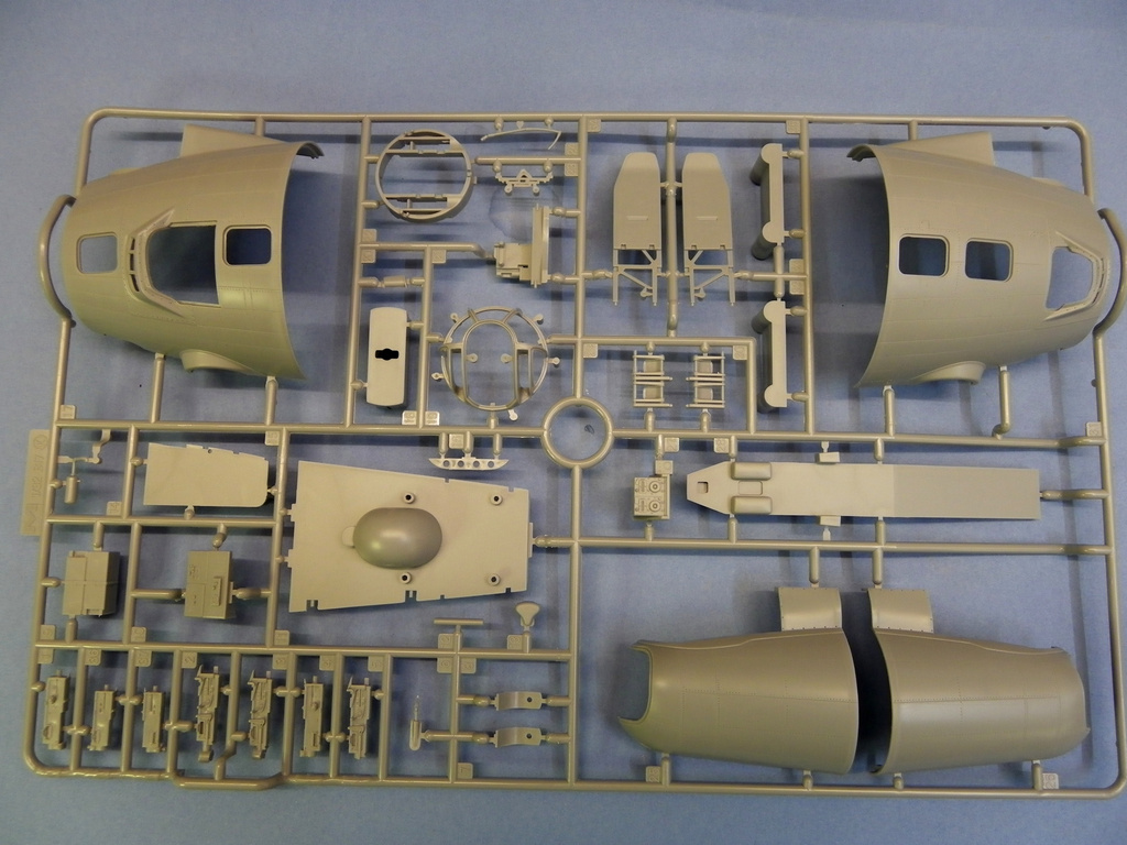 [HK Models] Boeing B-17G 27hs