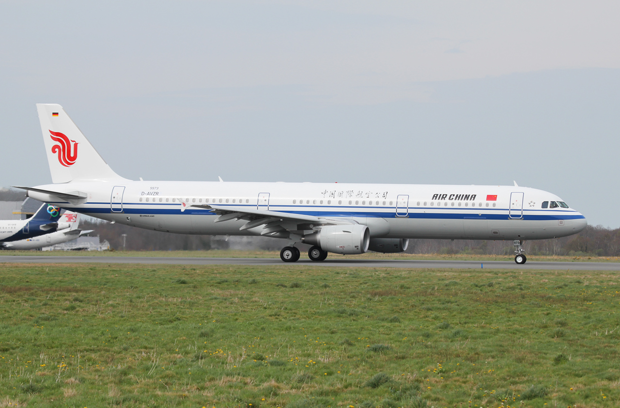 Airbus A321-213 Air China B-6973 / D-AVZR le 09 & 17.04.13 Sz3ib