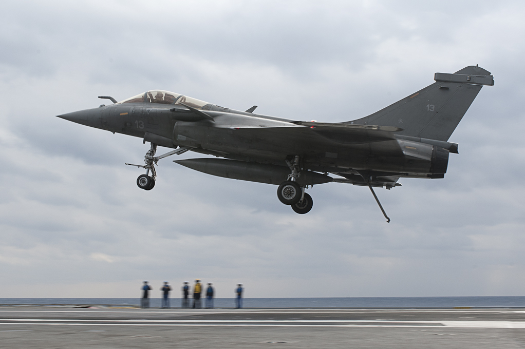 صور يوم الاثنين 6 فبراير 2012 20120205rafalemarineabo